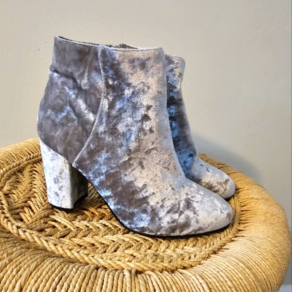 Diba London Silver Booties